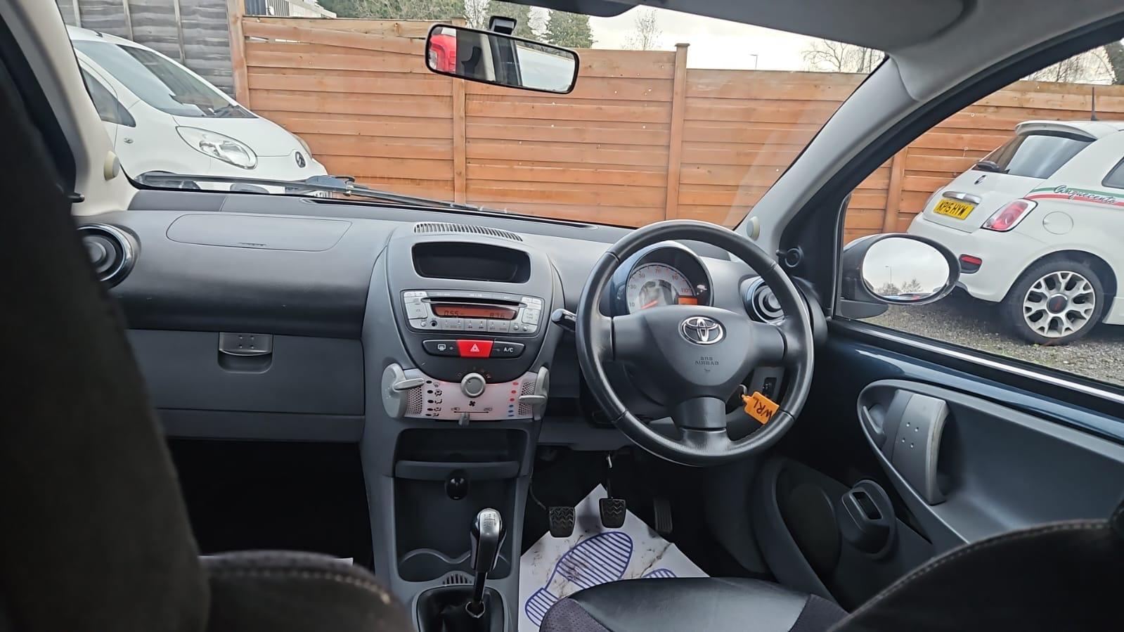 Toyota AYGO 1.0 VVT-i Ice Hatchback 3dr Petrol Manual Euro 5 (67 ps)