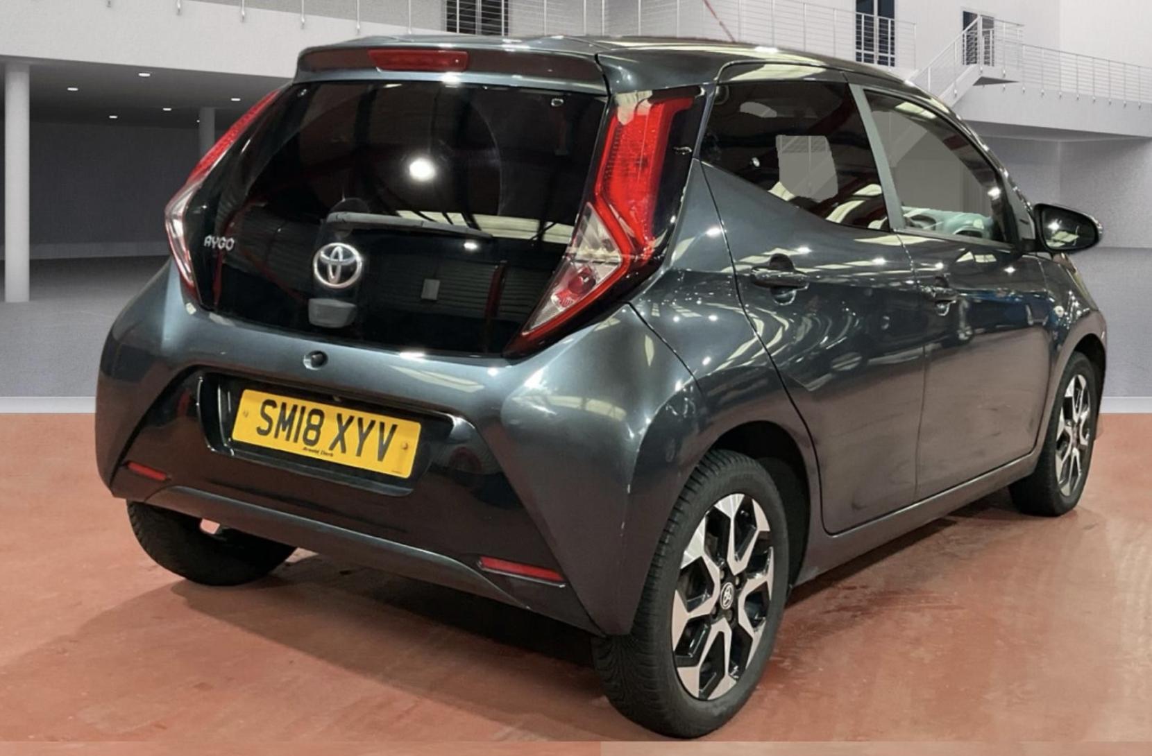Toyota AYGO 1.0 VVT-i x-plore Hatchback 5dr Petrol x-shift Euro 6 (71 ps)