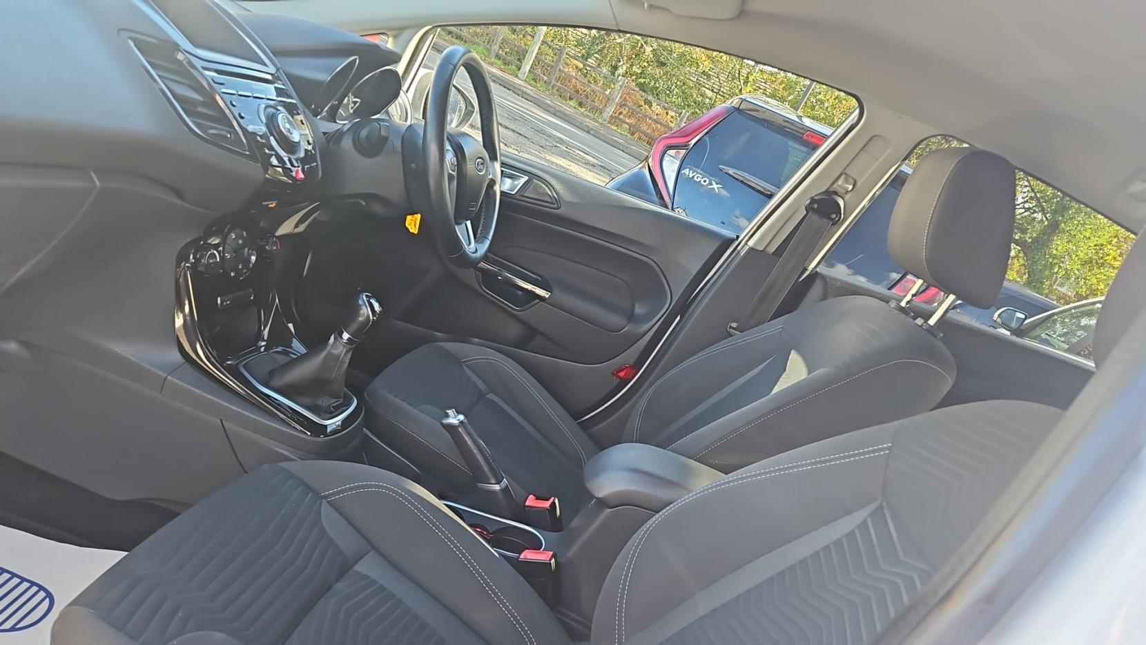 Ford Fiesta 1.0T EcoBoost Titanium Hatchback 5dr Petrol Manual Euro 5 (s/s) (100 ps)