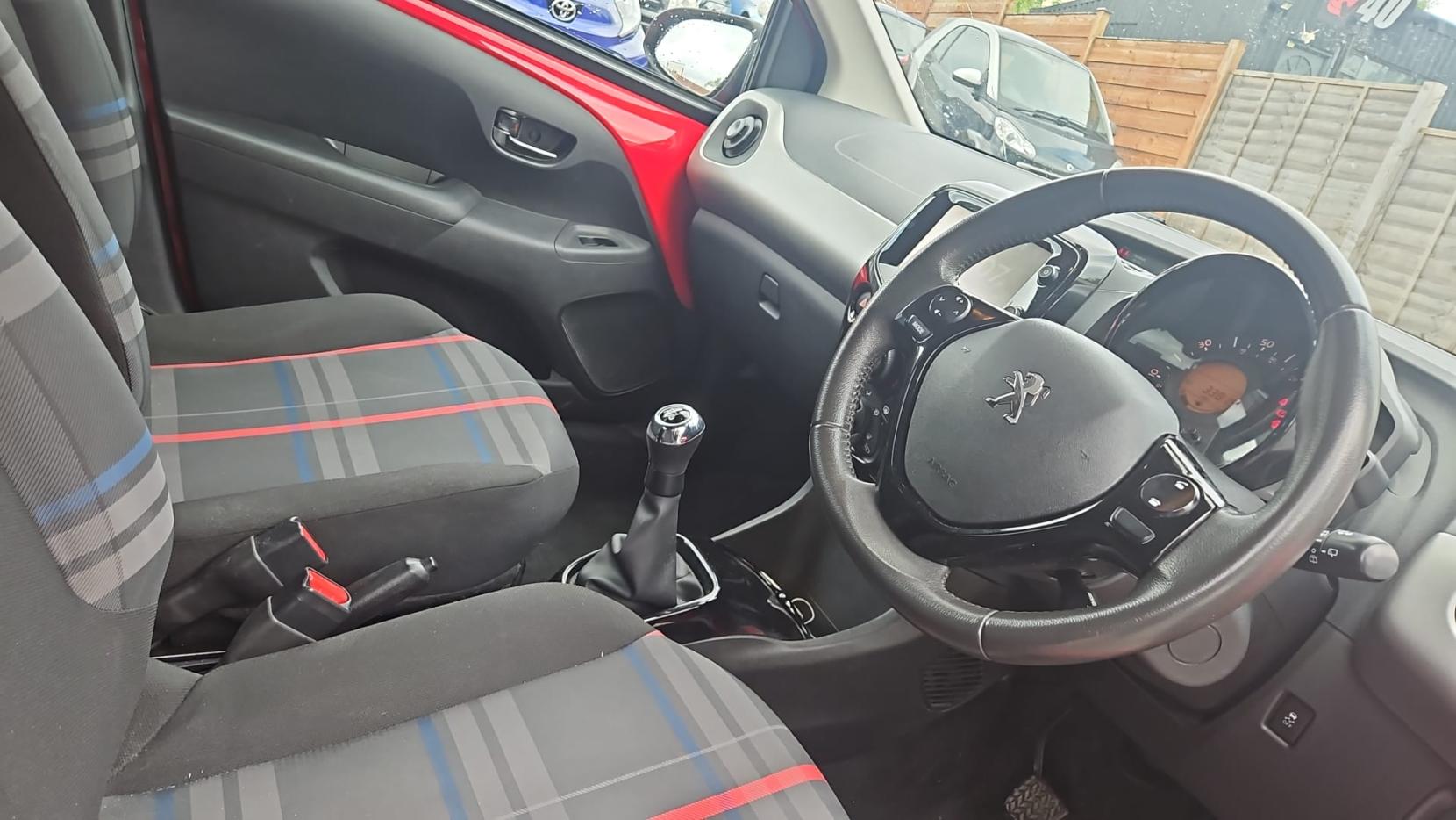 Peugeot 108 1.2 VTi PureTech Allure Hatchback 5dr Petrol Manual Euro 5 (82 ps)