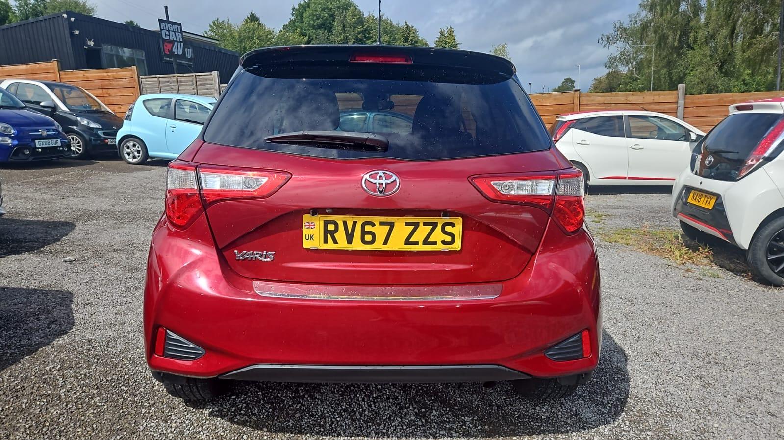 Toyota Yaris 1.5 VVT-i Design Hatchback 5dr Petrol Manual Euro 6 (111 ps)