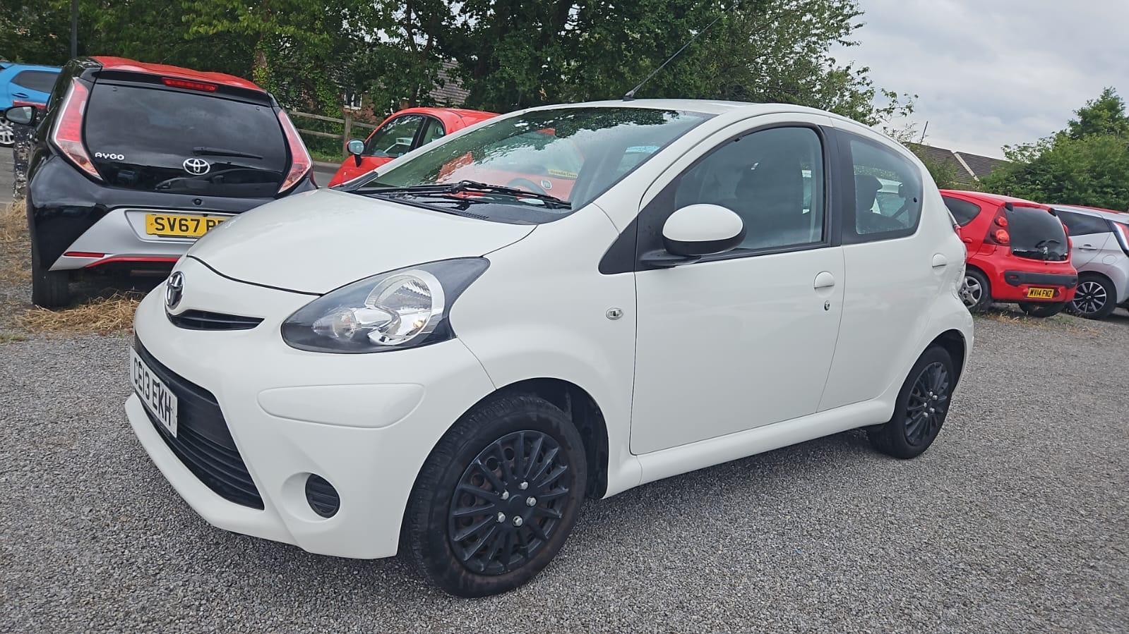 Toyota AYGO 1.0 VVT-i Ice Hatchback 5dr Petrol Manual Euro 5 (67 ps)