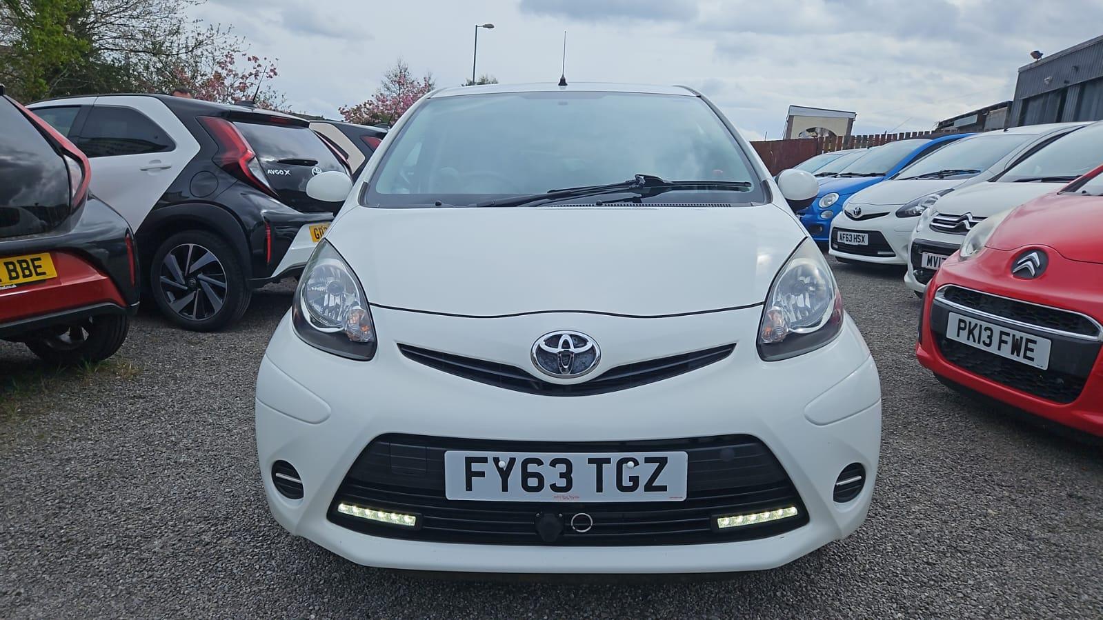 Toyota AYGO 1.0 VVT-i Hatchback 5dr Petrol Manual Euro 5 (67 ps)