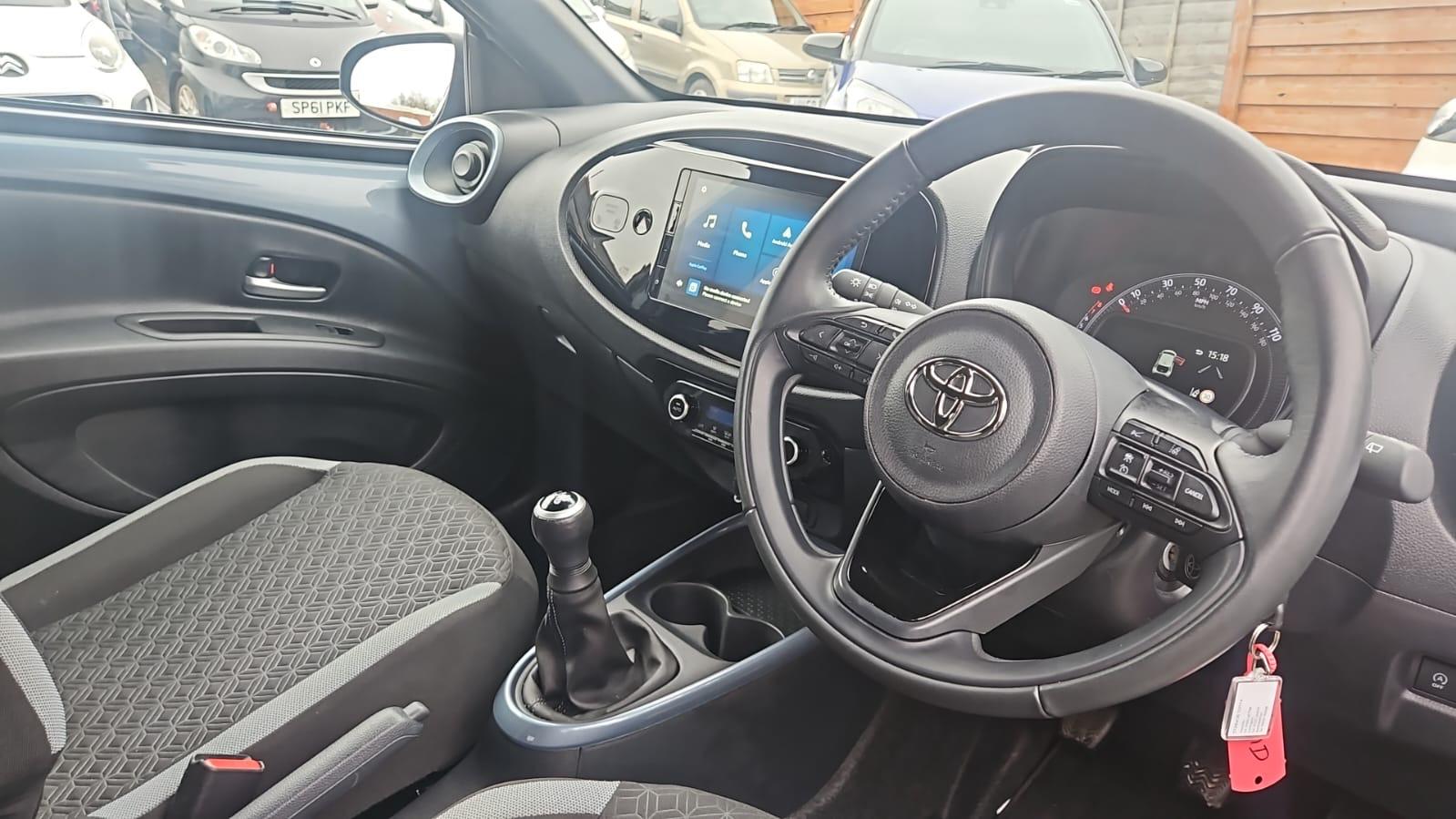 Toyota Aygo X 1.0 VVT-i Edge Hatchback 5dr Petrol Manual Euro 6 (s/s) (72 ps)