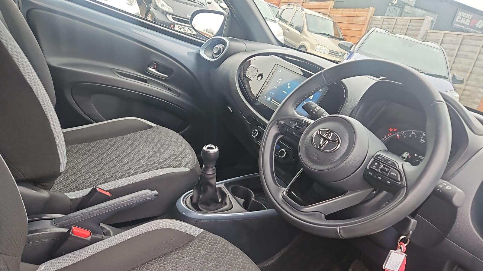 Toyota Aygo X 1.0 VVT-i Edge Hatchback 5dr Petrol Manual Euro 6 (s/s) (72 ps)