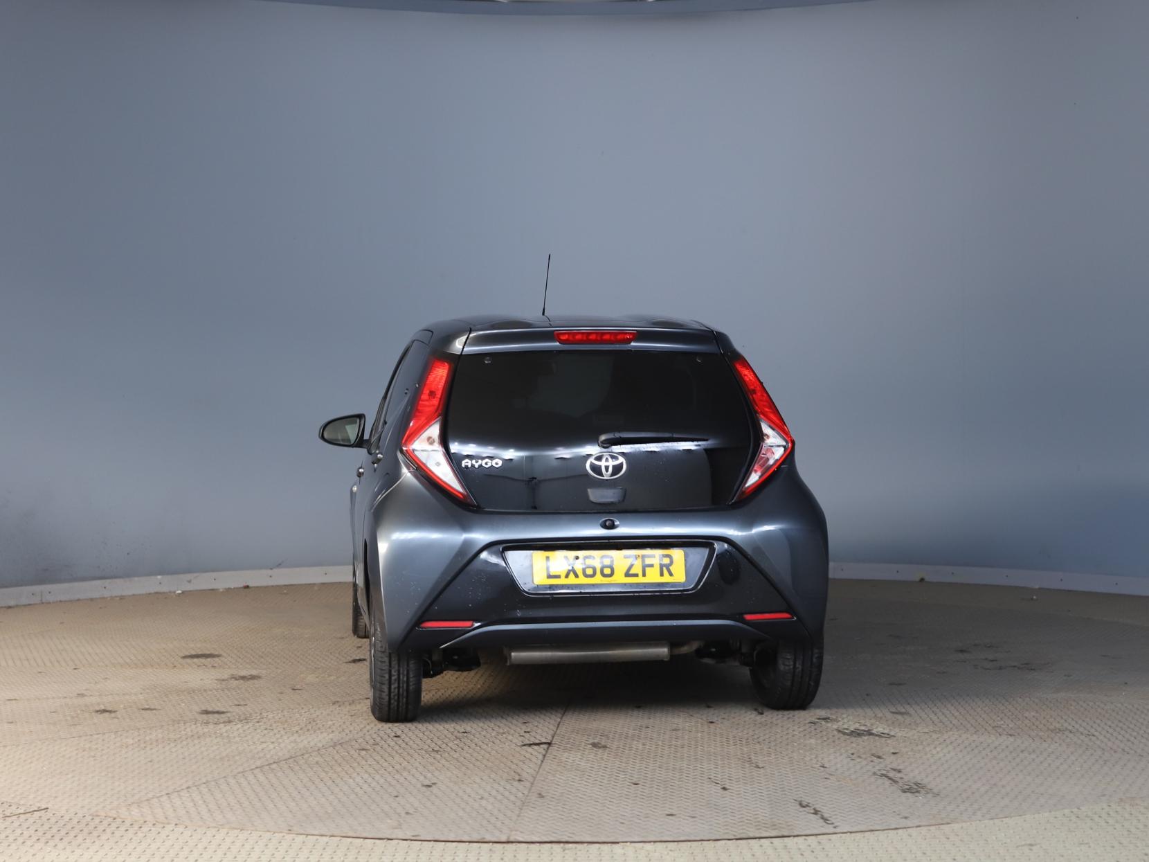 Toyota AYGO 1.0 VVT-i x-plore Hatchback 5dr Petrol x-shift Euro 6 (71 ps)