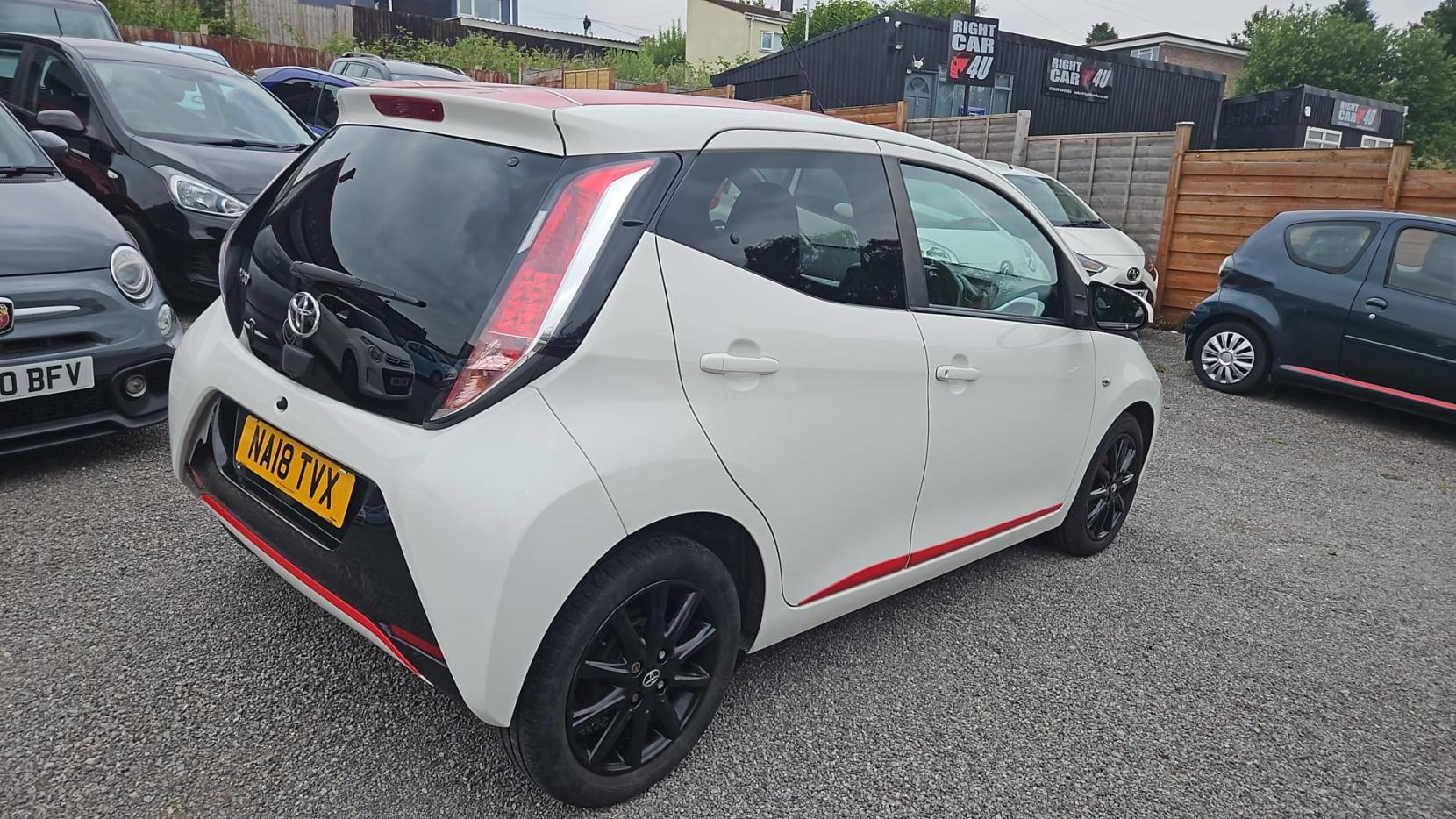 Toyota AYGO 1.0 VVT-i x-press Hatchback 5dr Petrol Manual Euro 6 (68 ps)