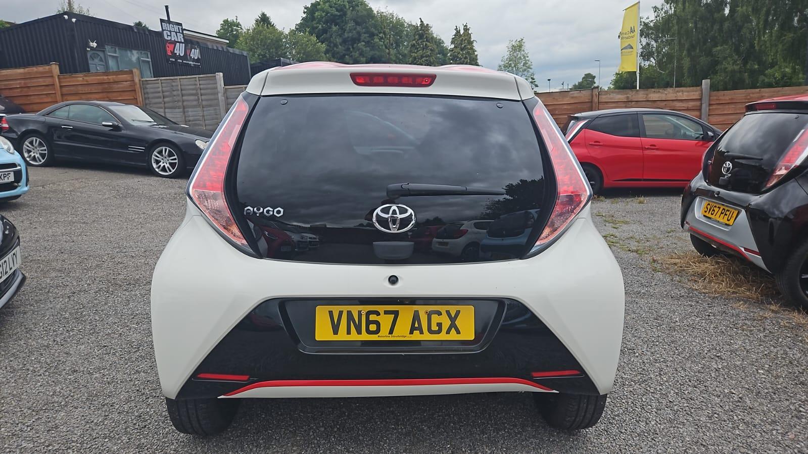 Toyota AYGO 1.0 VVT-i x-press Hatchback 5dr Petrol Manual Euro 6 (68 ps)