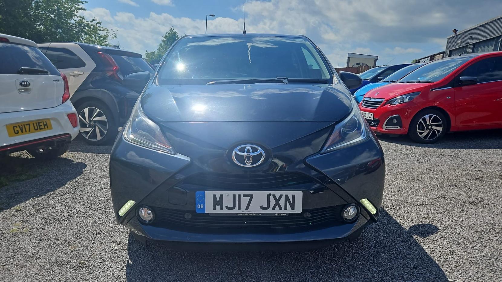 Toyota AYGO 1.0 VVT-i x-clusiv3 Hatchback 5dr Petrol x-shift Euro 6 (68 ps)