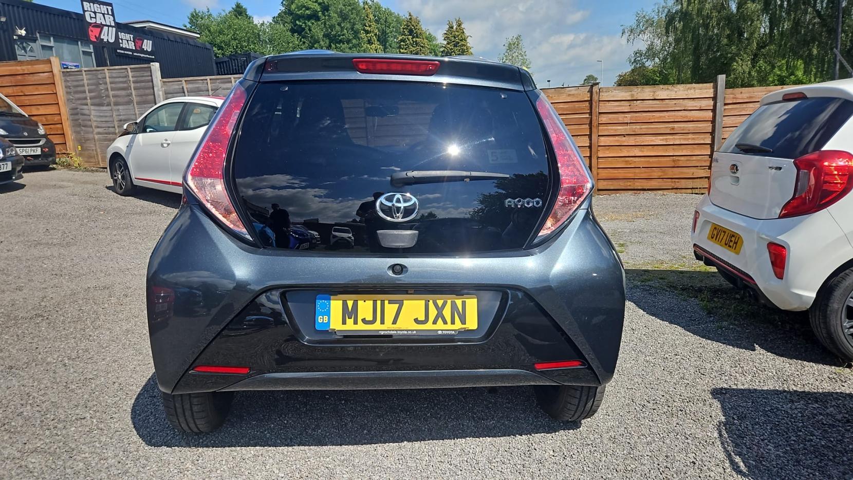 Toyota AYGO 1.0 VVT-i x-clusiv3 Hatchback 5dr Petrol x-shift Euro 6 (68 ps)