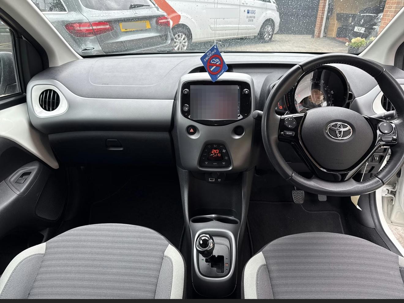 Toyota AYGO 1.0 VVT-i x-trend Funroof 5dr Petrol x-shift Euro 6 (71 ps)