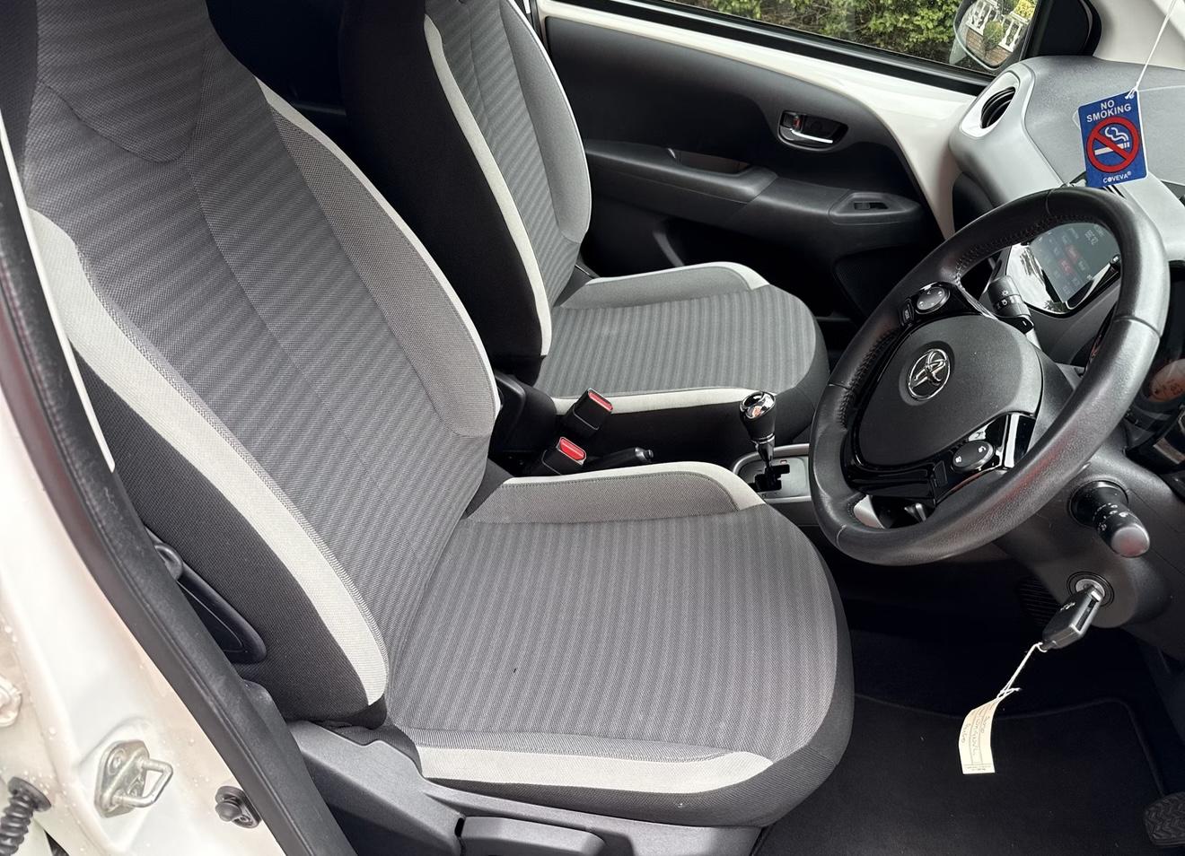 Toyota AYGO 1.0 VVT-i x-trend Funroof 5dr Petrol x-shift Euro 6 (71 ps)