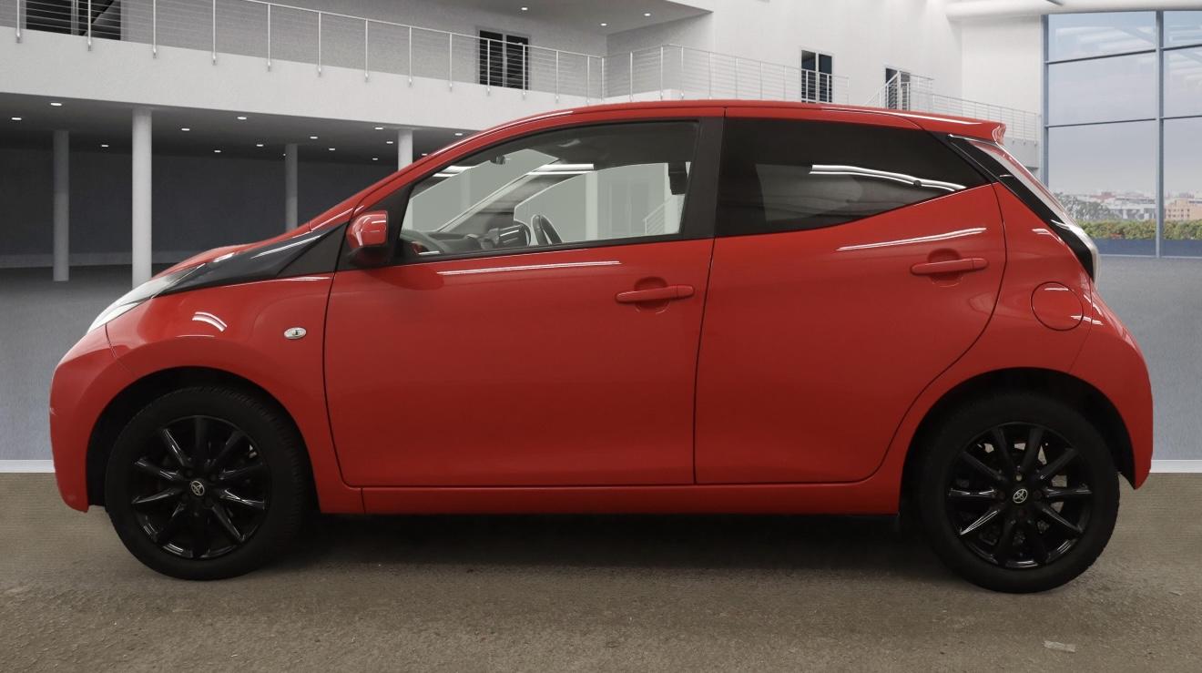 Toyota AYGO 1.0 VVT-i x-style Hatchback 5dr Petrol x-shift Euro 6 (68 ps)