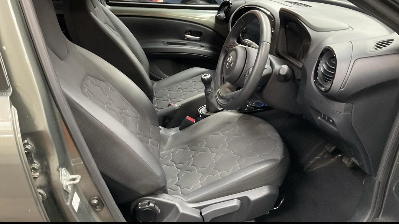 Toyota Aygo X 1.0 VVT-i Exclusive Hatchback 5dr Petrol Manual Euro 6 (s/s) (72 ps)