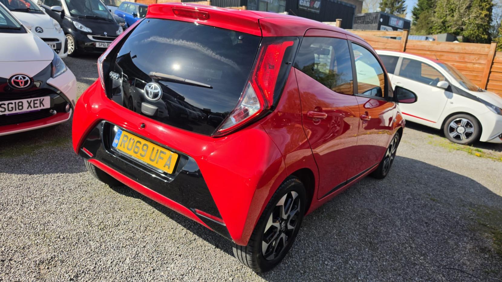 Toyota AYGO 1.0 VVT-i x-trend Hatchback 5dr Petrol x-shift Euro 6 (71 ps)