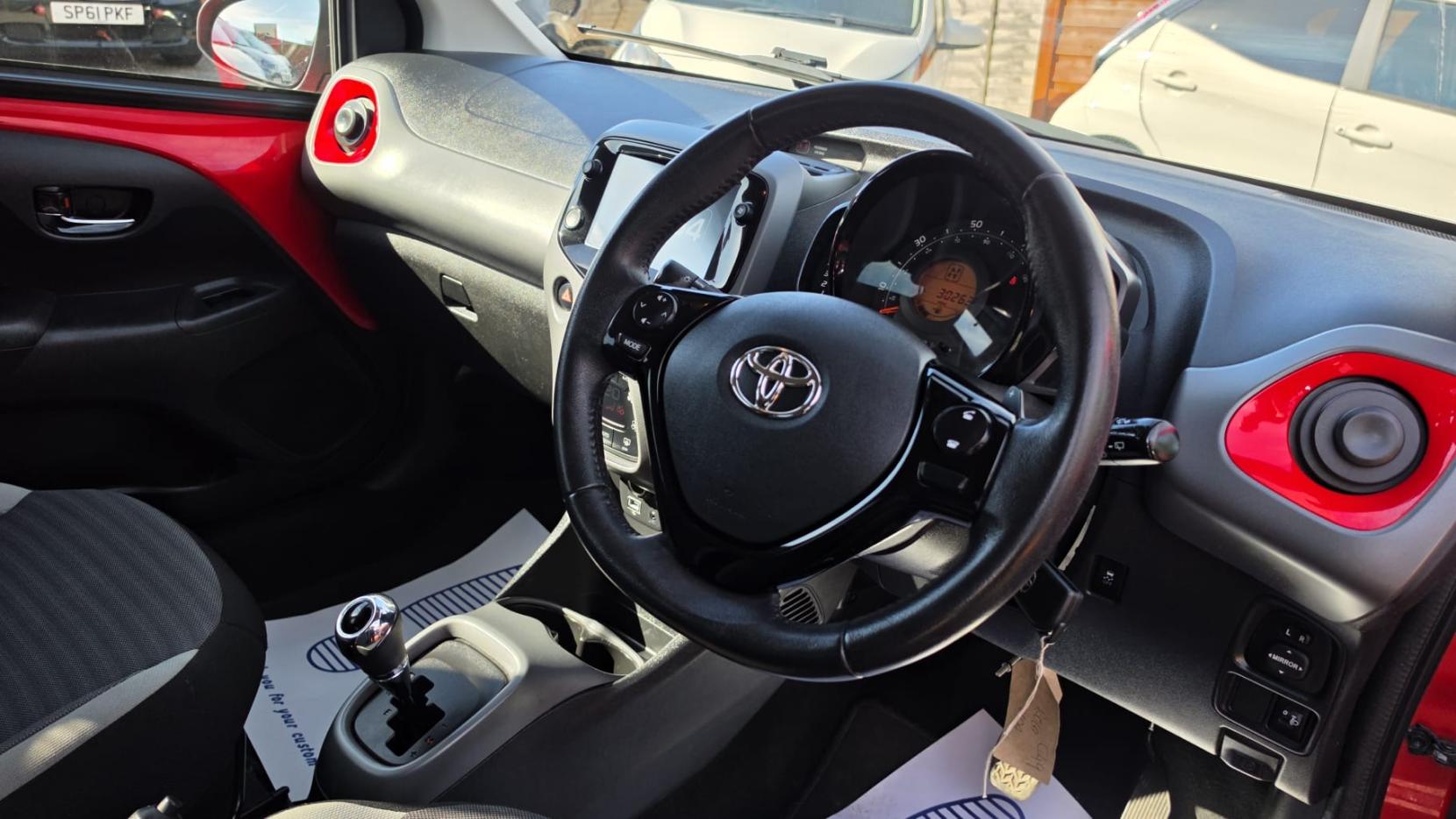 Toyota AYGO 1.0 VVT-i x-trend Hatchback 5dr Petrol x-shift Euro 6 (71 ps)