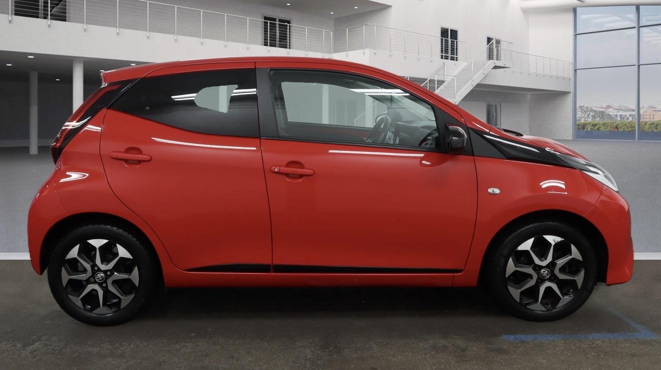 Toyota AYGO 1.0 VVT-i x-trend Funroof 5dr Petrol x-shift Euro 6 (71 ps)