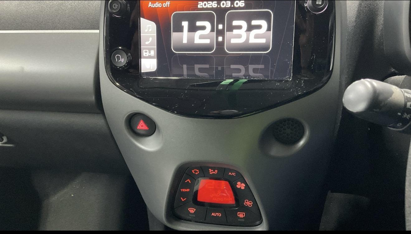 Toyota AYGO 1.0 VVT-i x-trend Funroof 5dr Petrol x-shift Euro 6 (71 ps)