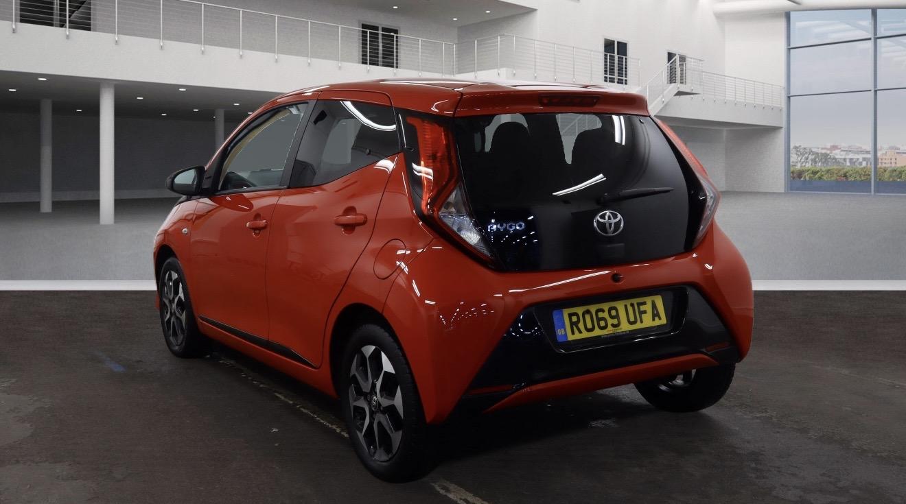 Toyota AYGO 1.0 VVT-i x-trend Funroof 5dr Petrol x-shift Euro 6 (71 ps)