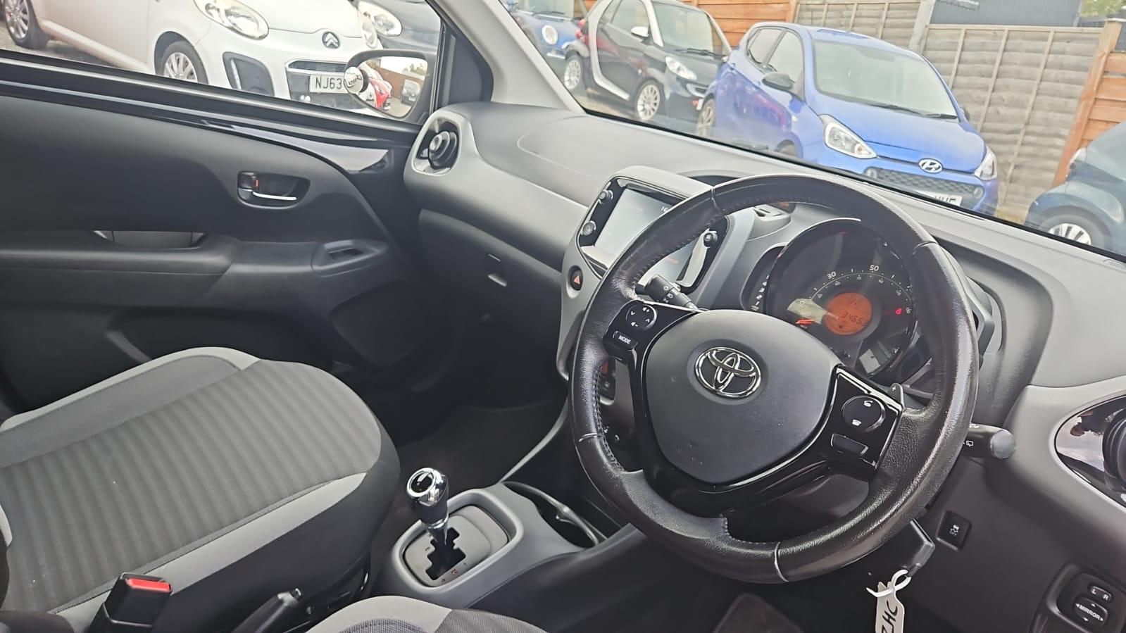 Toyota AYGO 1.0 VVT-i x-trend Funroof 5dr Petrol x-shift Euro 6 (71 ps)