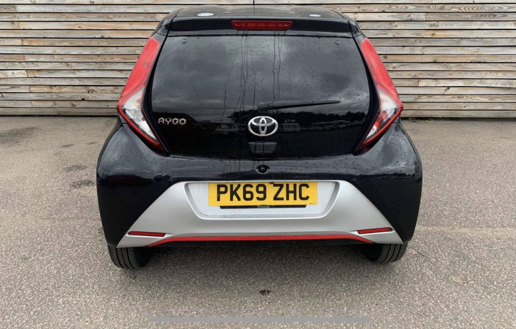 Toyota AYGO 1.0 VVT-i x-trend Funroof 5dr Petrol x-shift Euro 6 (71 ps)