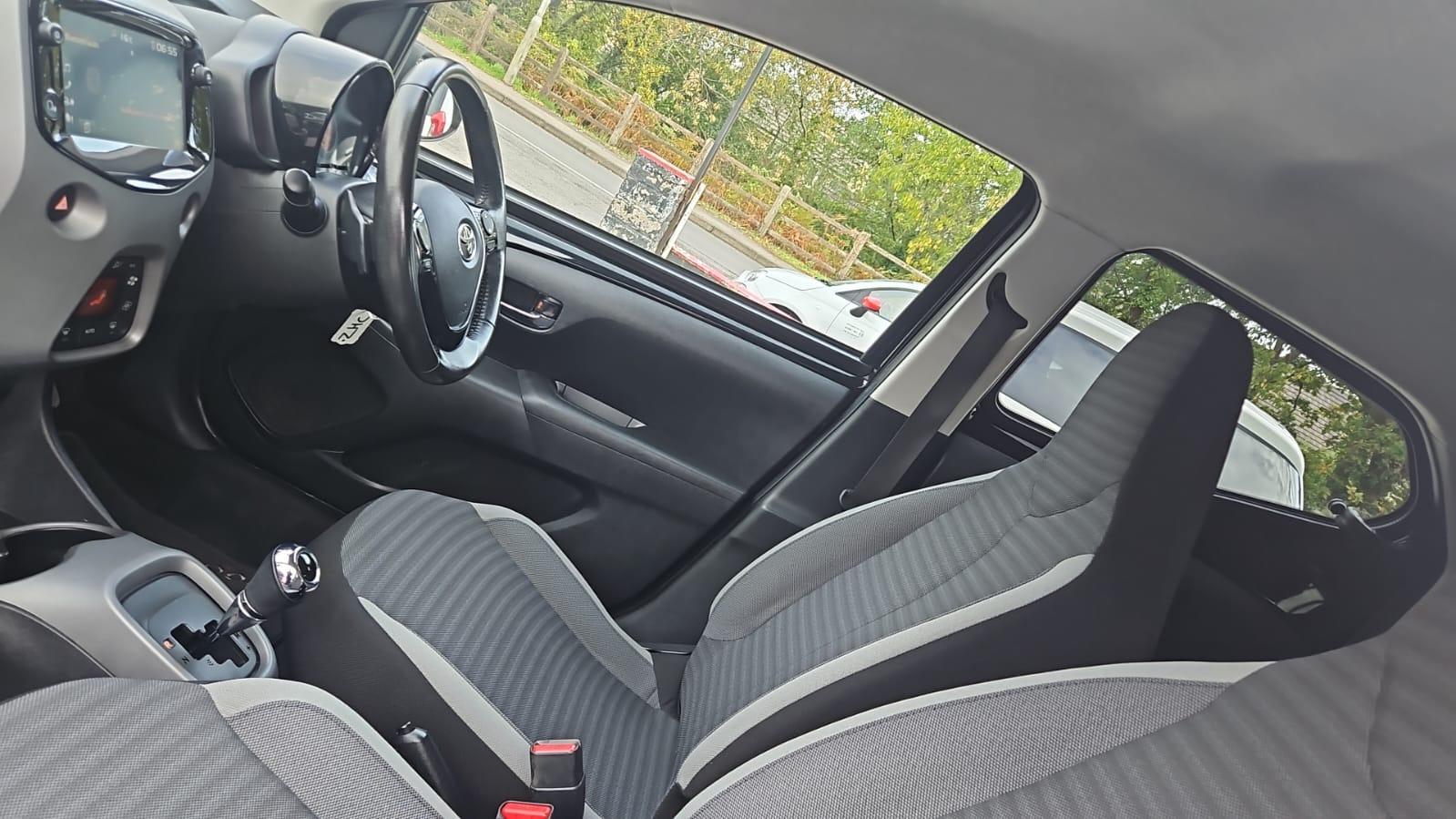 Toyota AYGO 1.0 VVT-i x-trend Funroof 5dr Petrol x-shift Euro 6 (71 ps)