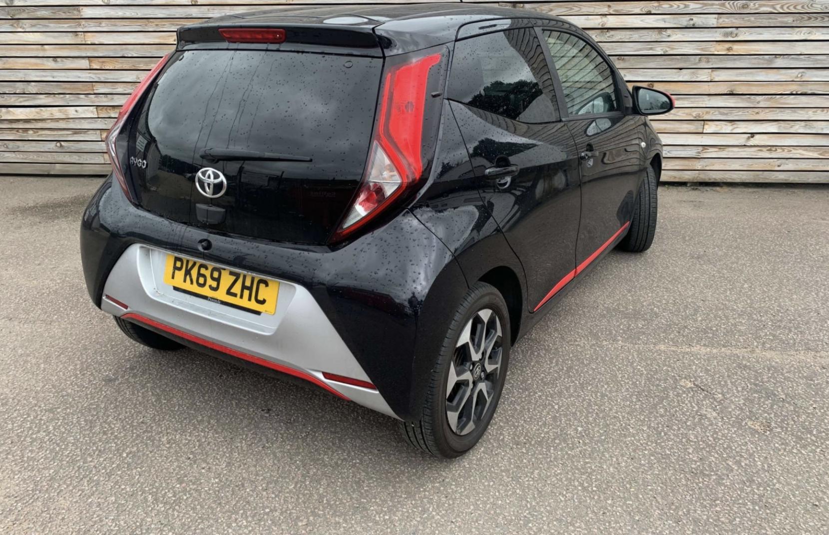 Toyota AYGO 1.0 VVT-i x-trend Funroof 5dr Petrol x-shift Euro 6 (71 ps)