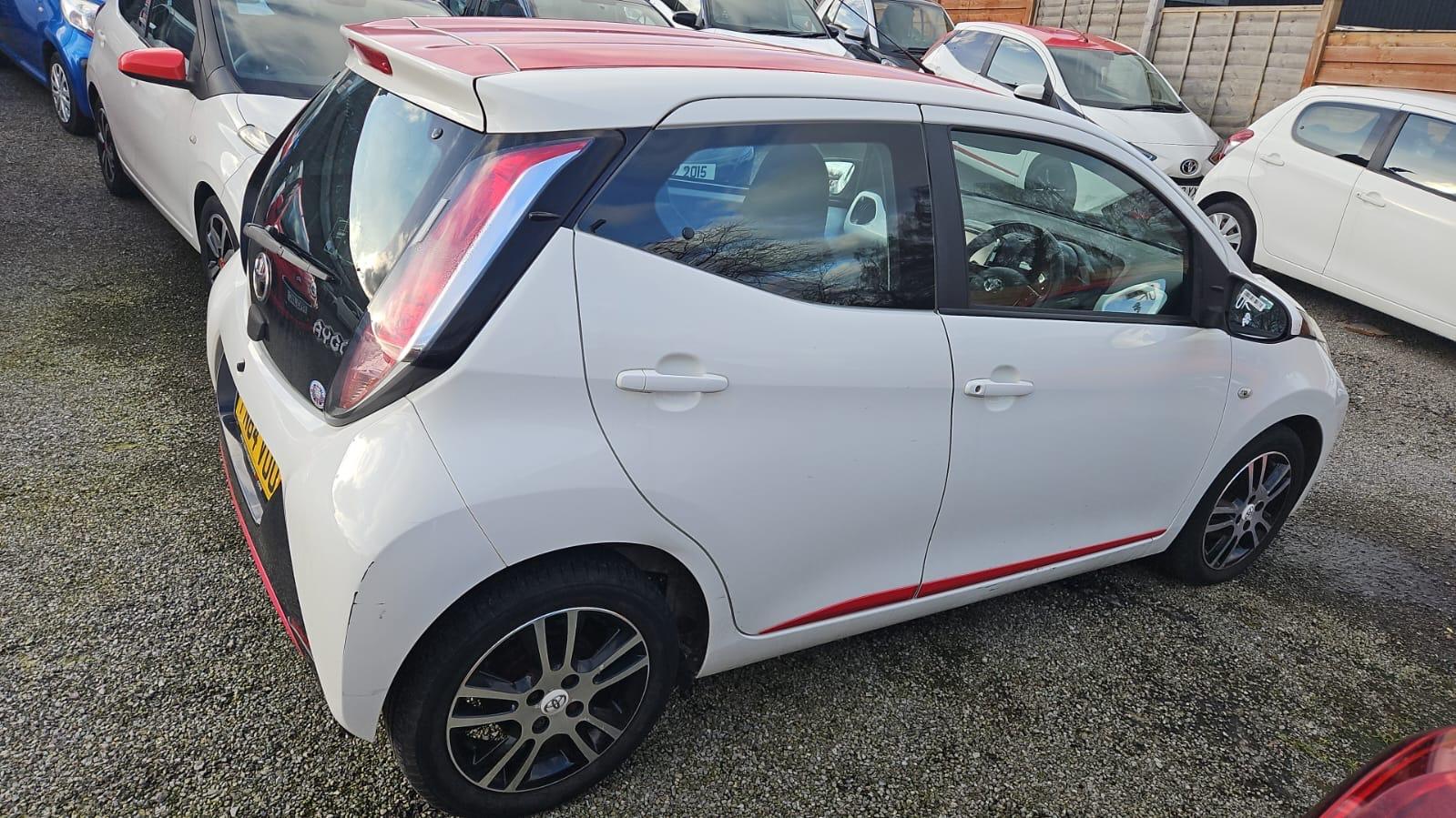 Toyota AYGO 1.0 VVT-i x-pression Hatchback 5dr Petrol Manual Euro 5 Euro 5 (68 ps)