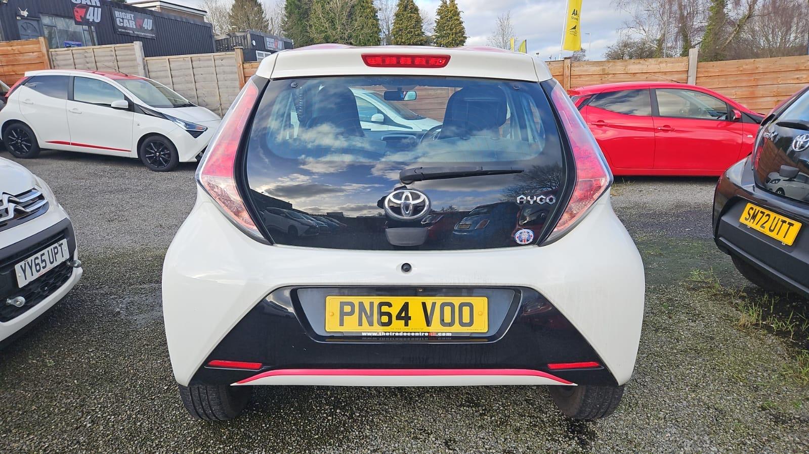 Toyota AYGO 1.0 VVT-i x-pression Hatchback 5dr Petrol Manual Euro 5 Euro 5 (68 ps)