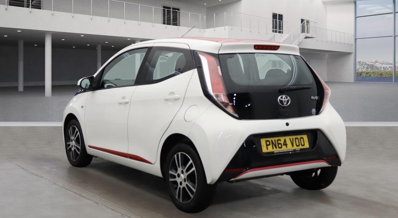 Toyota AYGO 1.0 VVT-i x-pression Hatchback 5dr Petrol Manual Euro 5 Euro 5 (68 ps)