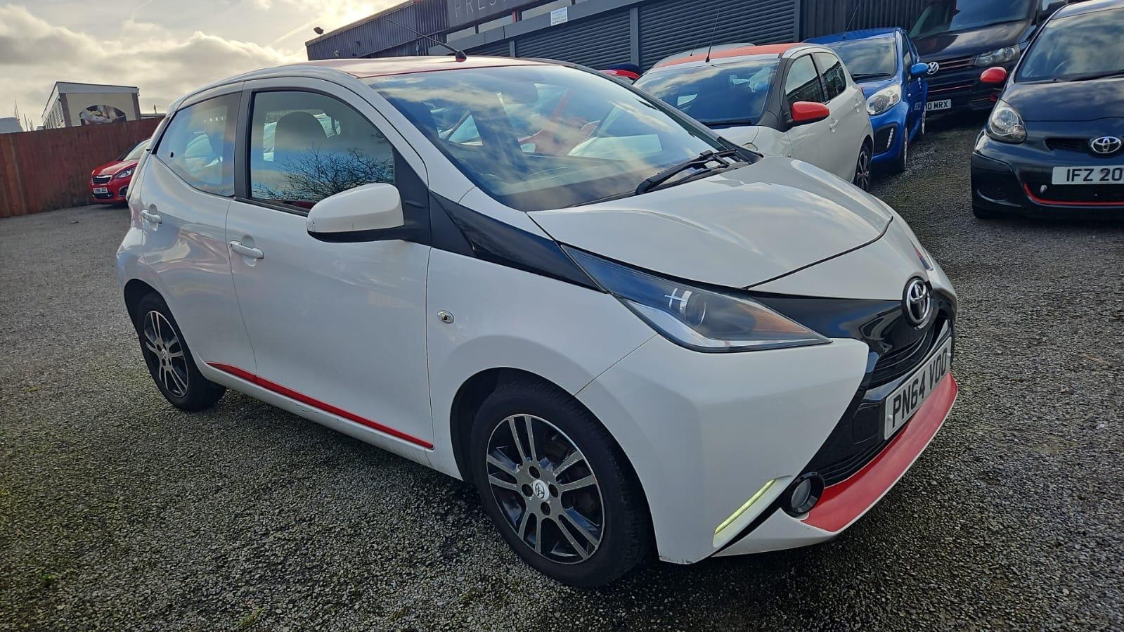 Toyota AYGO 1.0 VVT-i x-pression Hatchback 5dr Petrol Manual Euro 5 Euro 5 (68 ps)