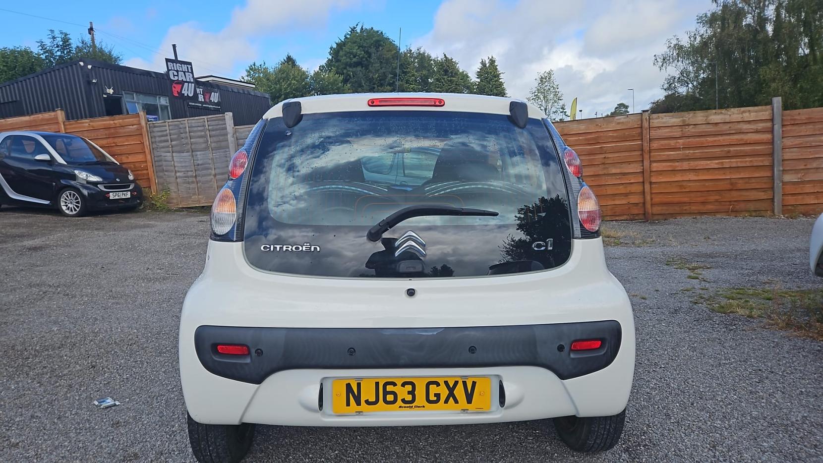 Citroen C1 1.0i VTR Hatchback 5dr Petrol Manual Euro 5 (68 ps)