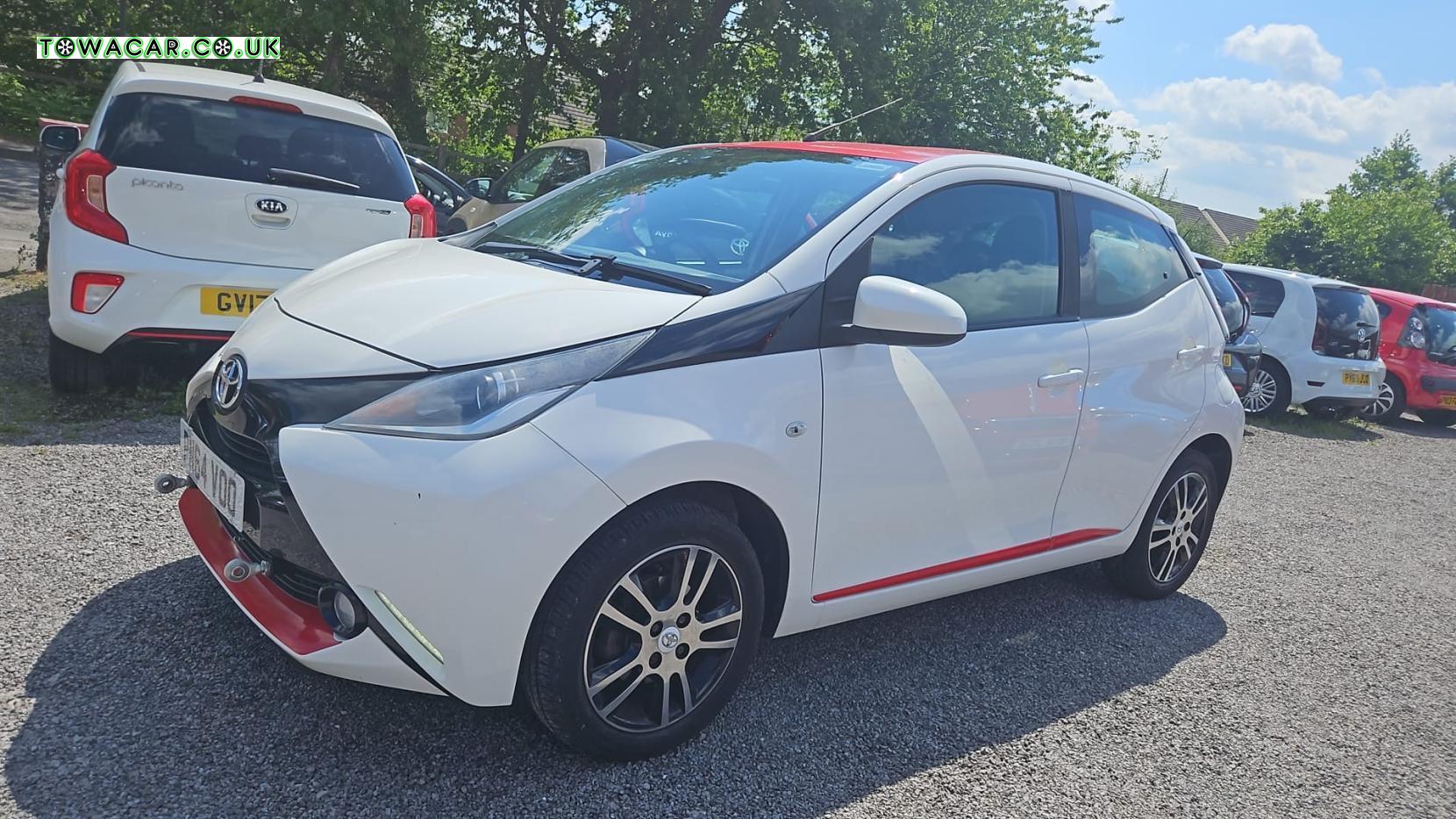 Toyota AYGO 1.0 VVT-i x-pression Hatchback 5dr Petrol Manual Euro 5 Euro 5 (68 ps)