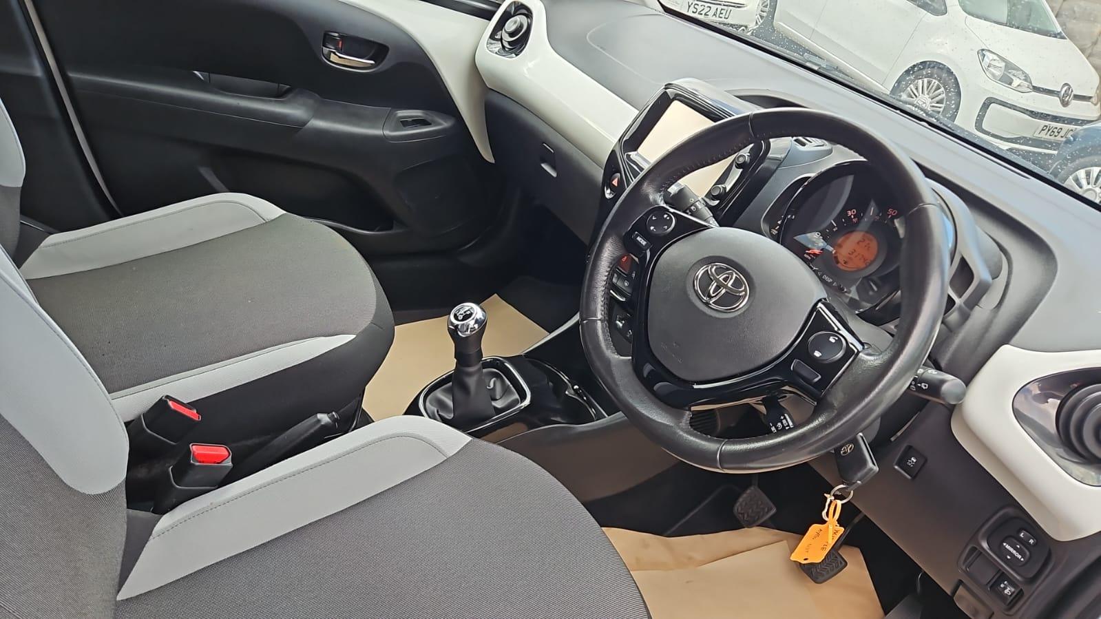 Toyota AYGO 1.0 VVT-i x-style Hatchback 5dr Petrol Manual Euro 6 (68 ps)