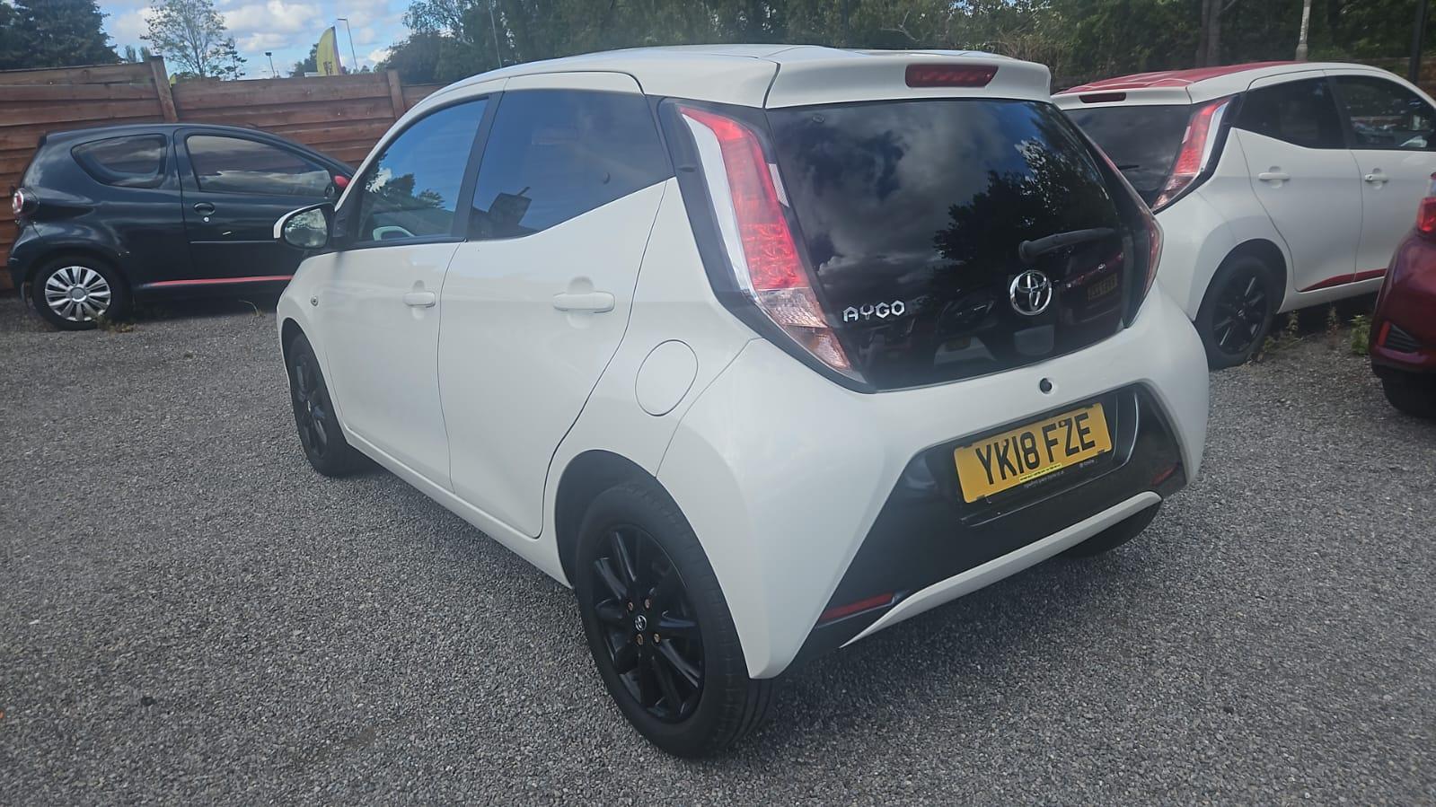 Toyota AYGO 1.0 VVT-i x-style Hatchback 5dr Petrol Manual Euro 6 (68 ps)