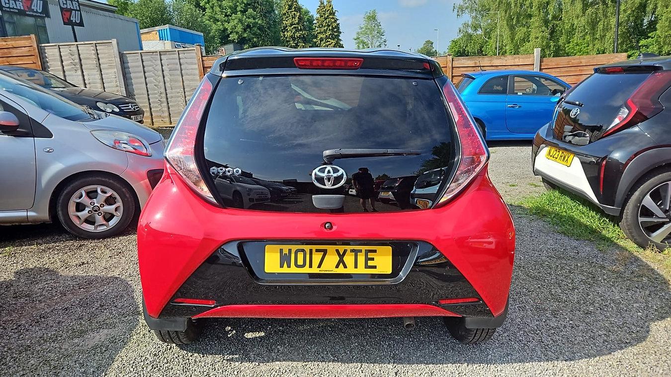 Toyota AYGO 1.0 VVT-i x-cite 4 Red Bi-Tone Hatchback 5dr Petrol Manual Euro 6 (68 ps)