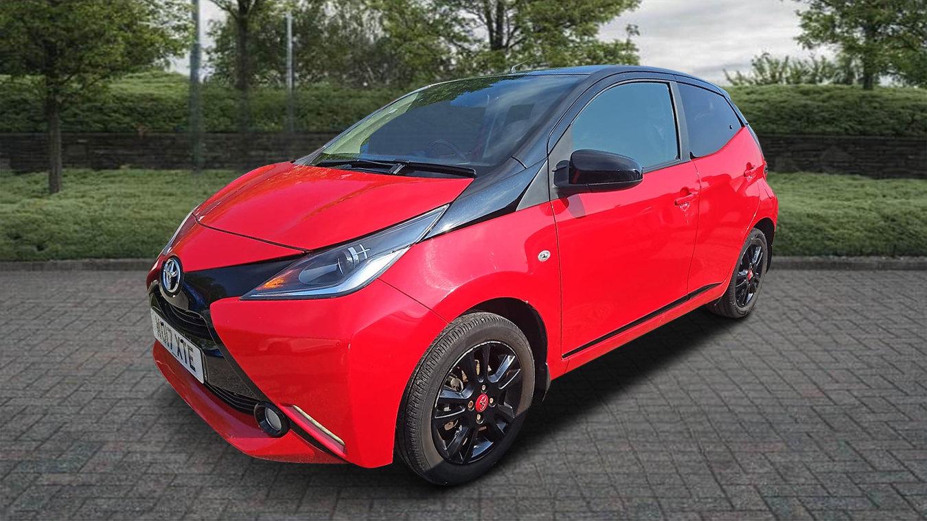 Toyota AYGO 1.0 VVT-i x-cite 4 Red Bi-Tone Hatchback 5dr Petrol Manual Euro 6 (68 ps)