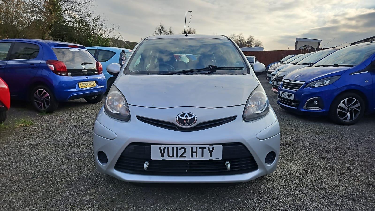 Toyota AYGO 1.0 VVT-i Ice Hatchback 5dr Petrol Manual Euro 5 (67 ps)