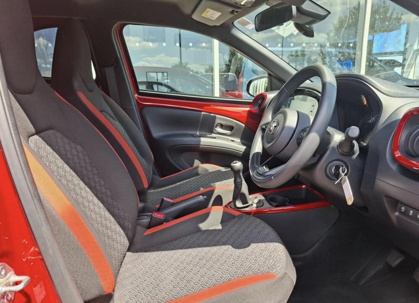 Toyota Aygo X 1.0 VVT-i Edge Hatchback 5dr Petrol Manual Euro 6 (s/s) (72 ps)