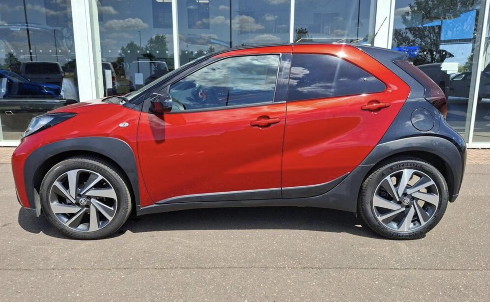 Toyota Aygo X 1.0 VVT-i Edge Hatchback 5dr Petrol Manual Euro 6 (s/s) (72 ps)