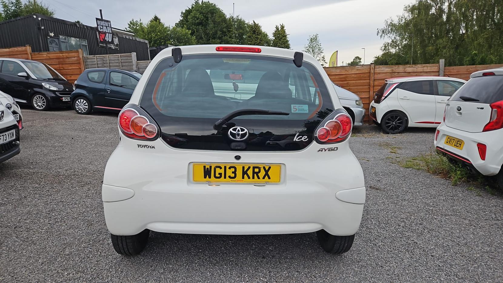Toyota AYGO 1.0 VVT-i Ice Hatchback 5dr Petrol Manual Euro 5 (67 ps)
