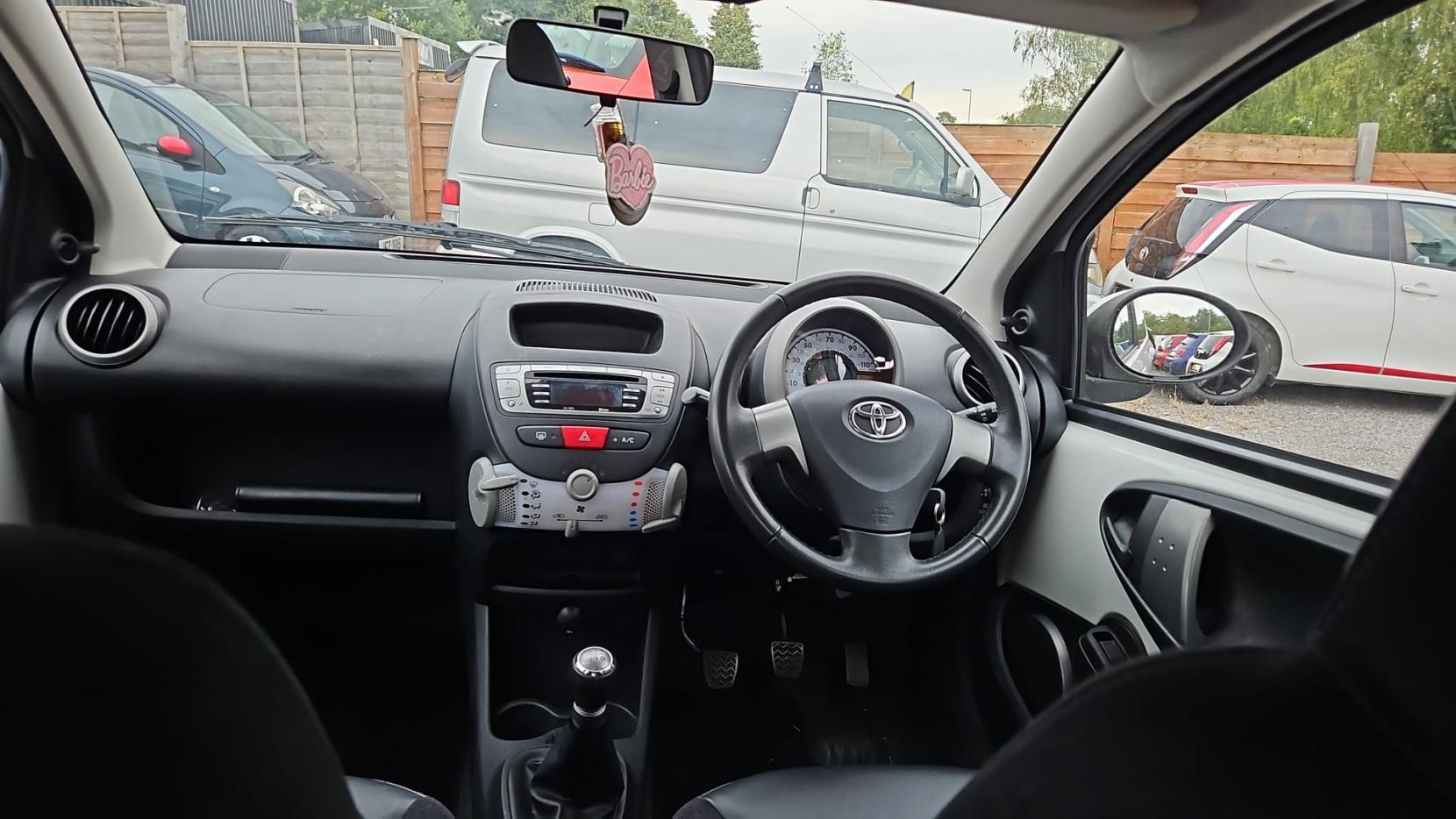 Toyota AYGO 1.0 VVT-i Ice Hatchback 5dr Petrol Manual Euro 5 (67 ps)