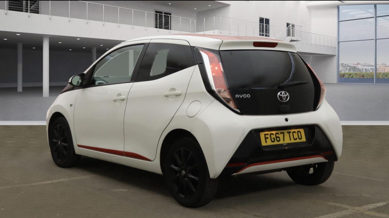 Toyota AYGO 1.0 VVT-i x-press Hatchback 5dr Petrol x-shift Euro 6 (68 ps)