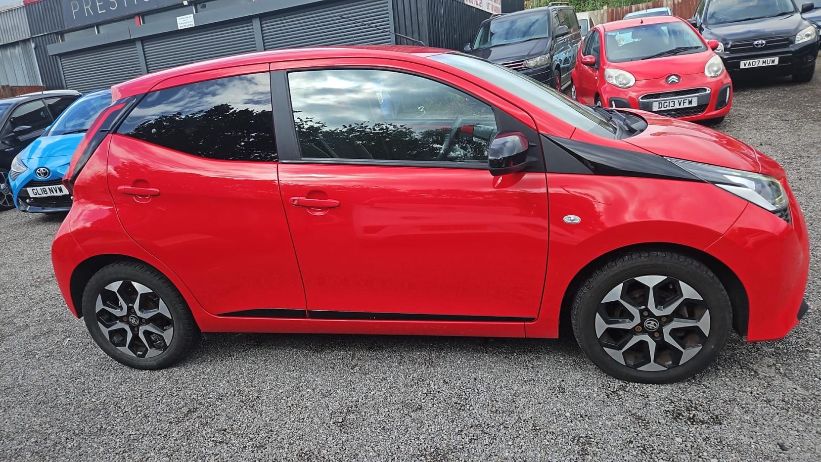 Toyota AYGO 1.0 VVT-i x-trend Hatchback 5dr Petrol Manual Euro 6 (71 ps)