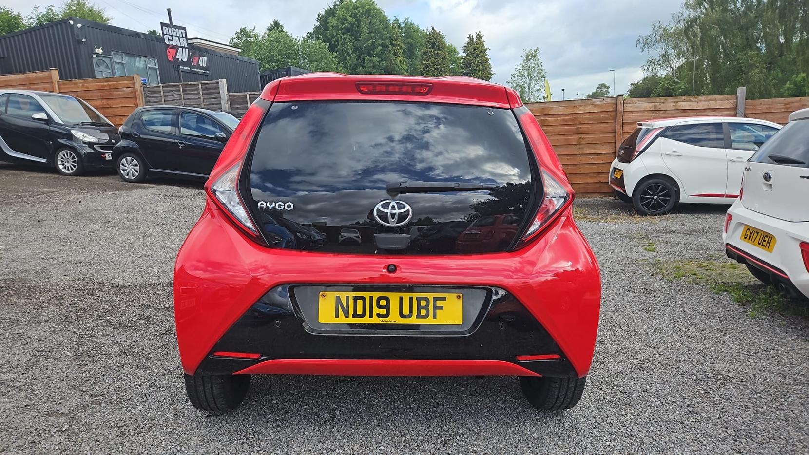Toyota AYGO 1.0 VVT-i x-trend Hatchback 5dr Petrol Manual Euro 6 (71 ps)