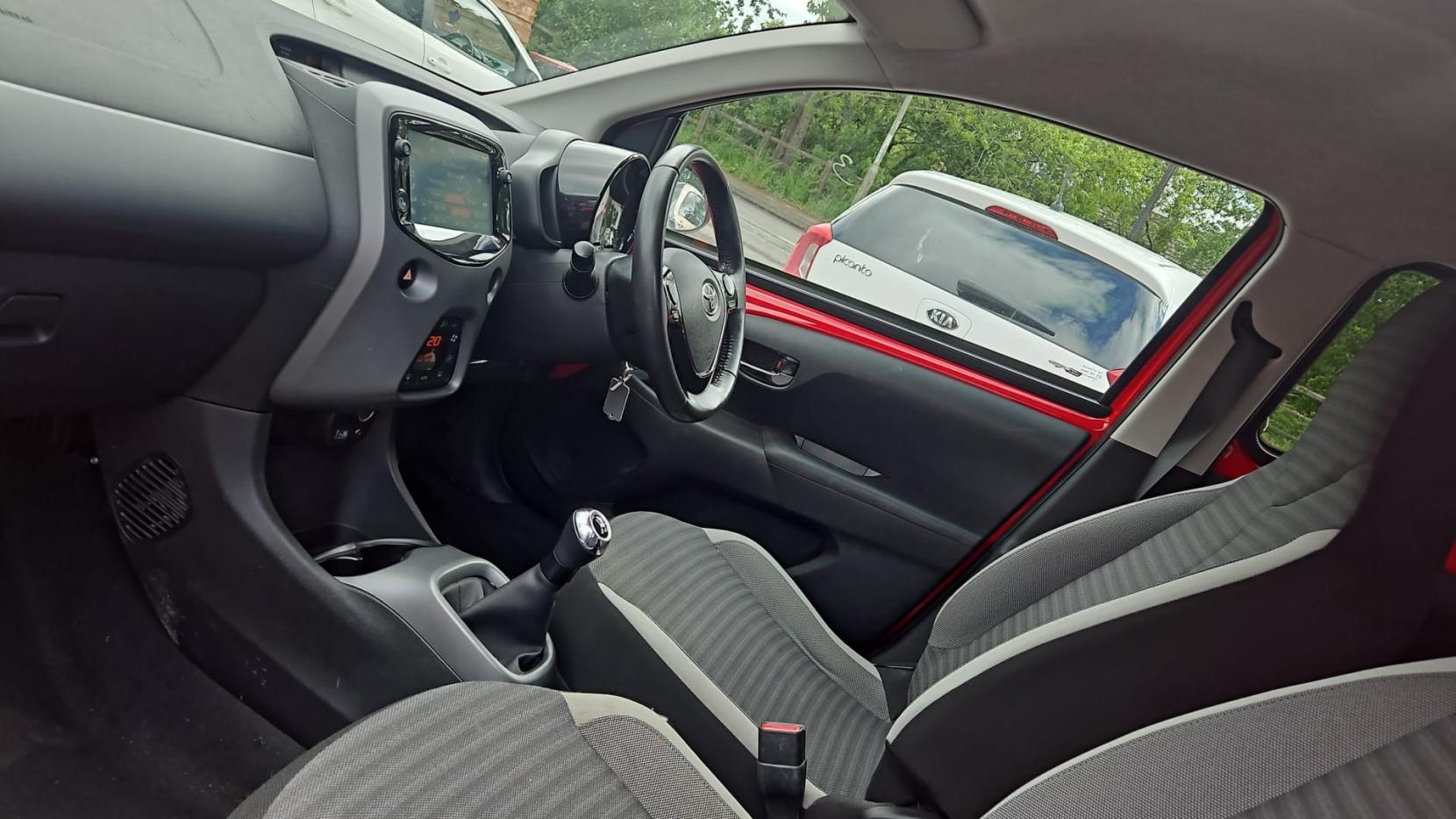 Toyota AYGO 1.0 VVT-i x-trend Hatchback 5dr Petrol Manual Euro 6 (71 ps)