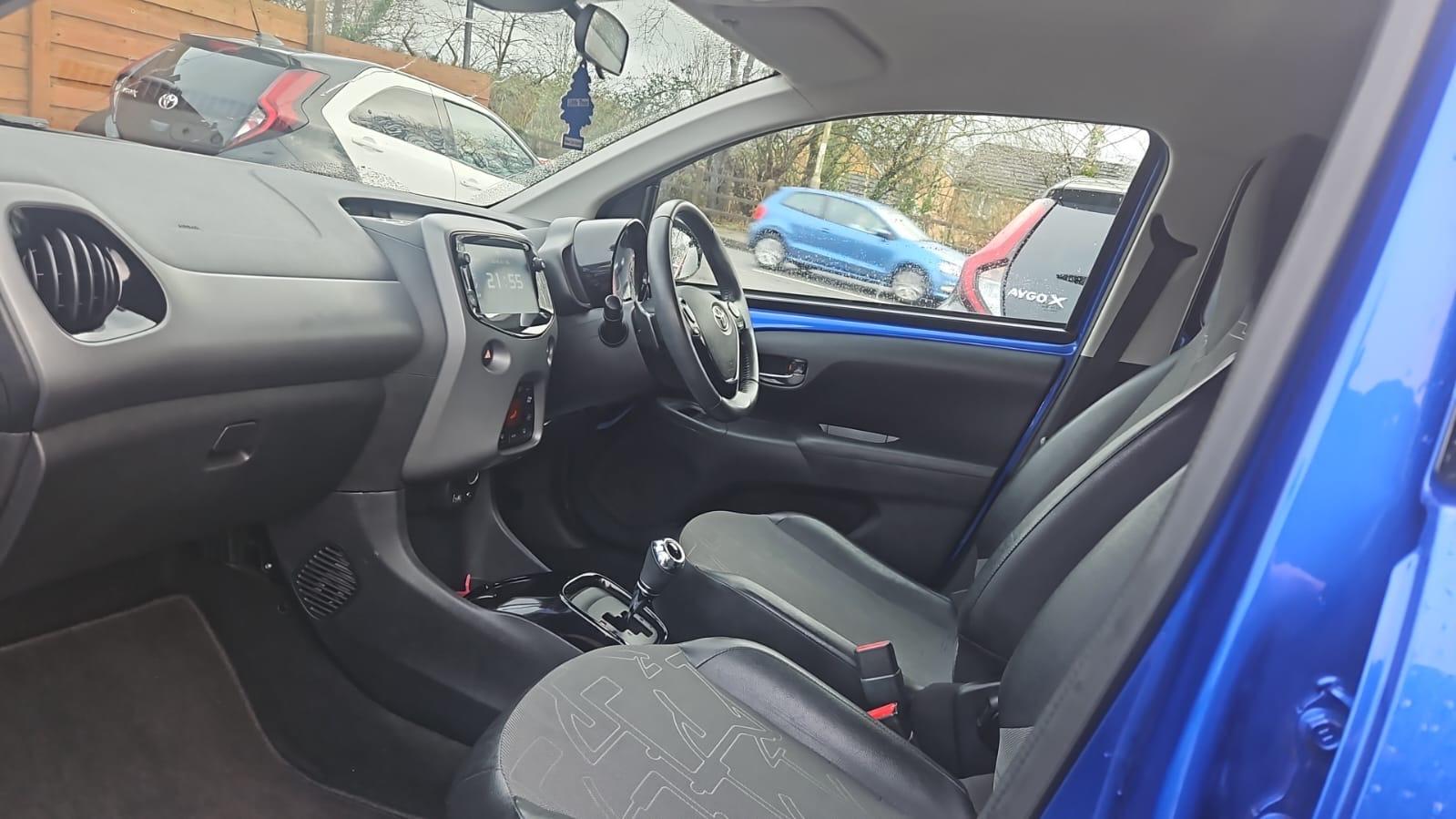 Toyota AYGO 1.0 VVT-i x-clusiv Hatchback 5dr Petrol x-shift Euro 6 (Safety Sense) (71 ps)