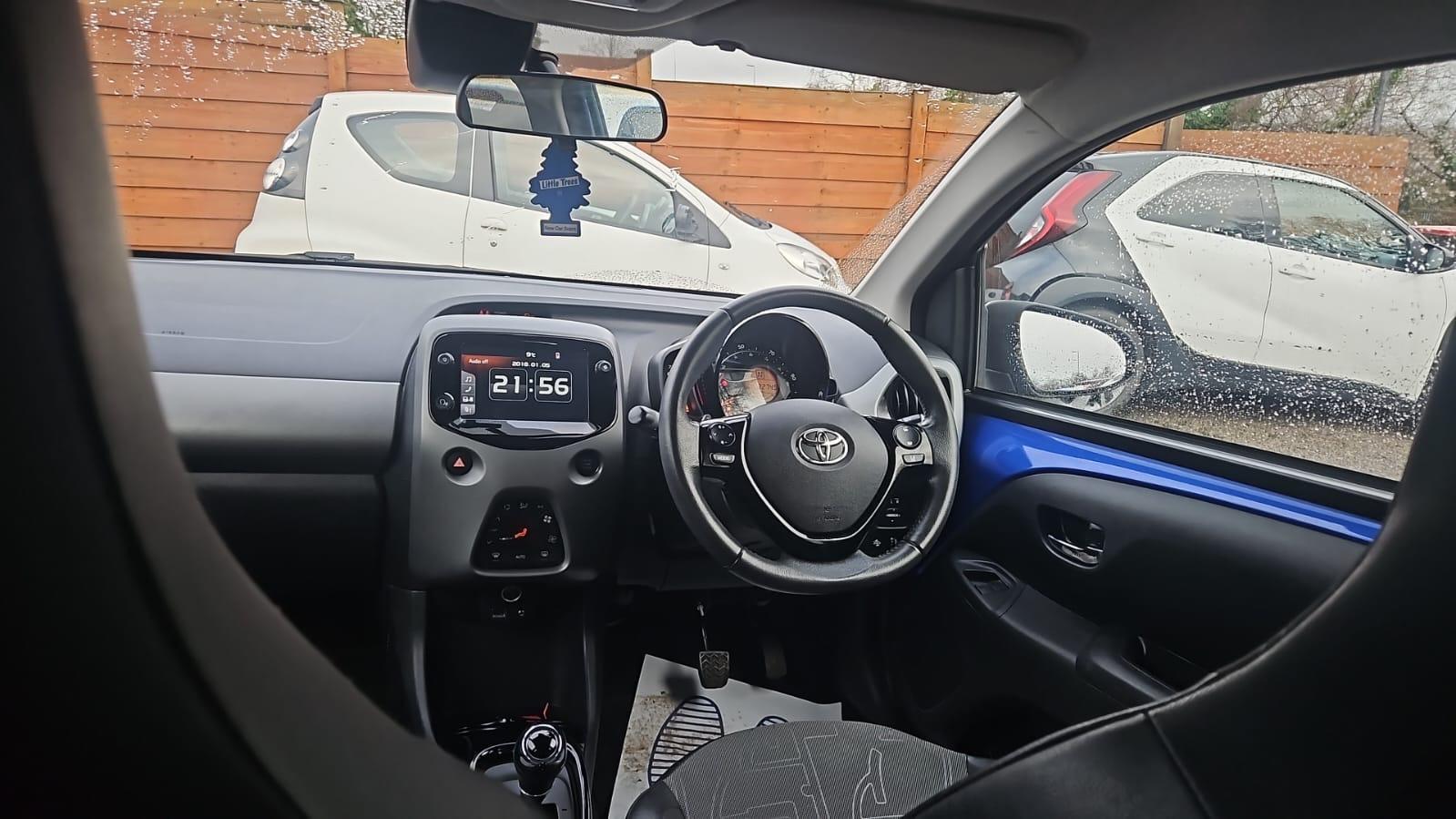 Toyota AYGO 1.0 VVT-i x-clusiv Hatchback 5dr Petrol x-shift Euro 6 (Safety Sense) (71 ps)