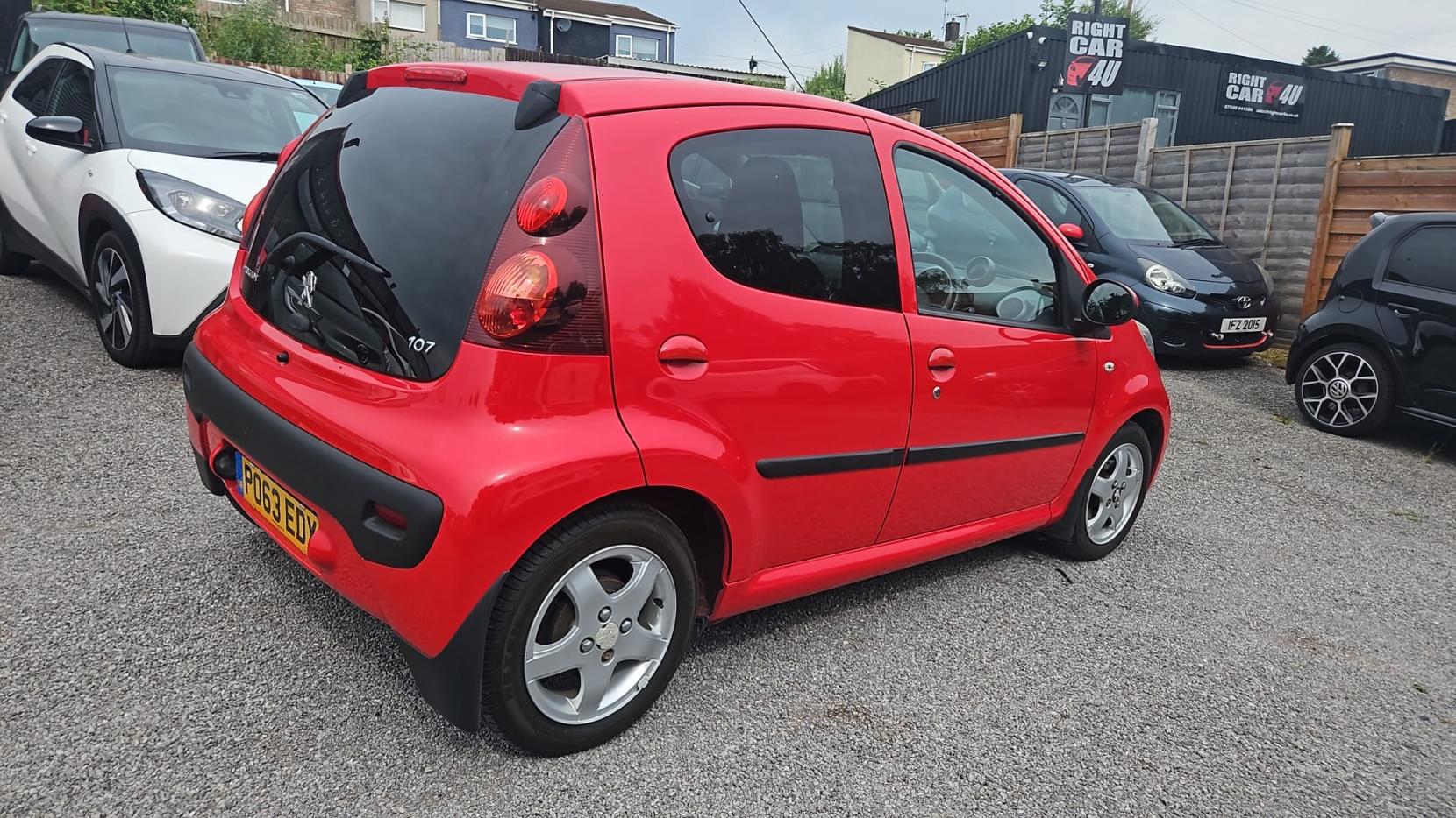 Peugeot 107 1.0 12V Allure Hatchback 5dr Petrol 2 Tronic Euro 5 (68 ps)