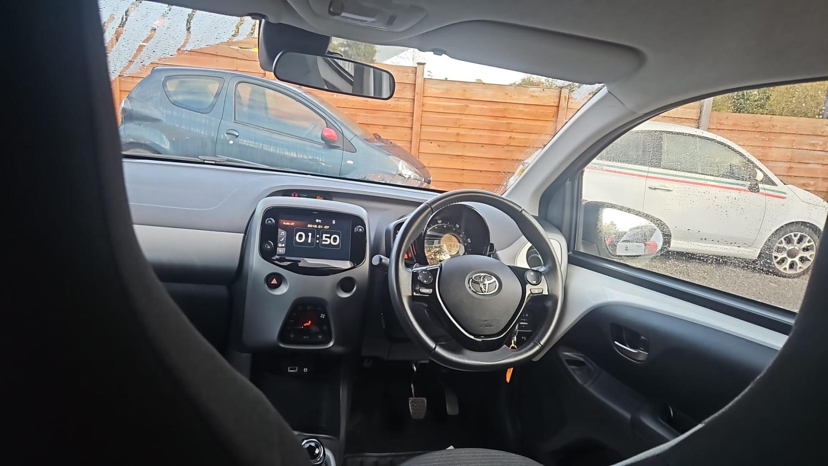 Toyota AYGO 1.0 VVT-i x-trend Hatchback 5dr Petrol x-shift Euro 6 (Safety Sense) (71 ps)